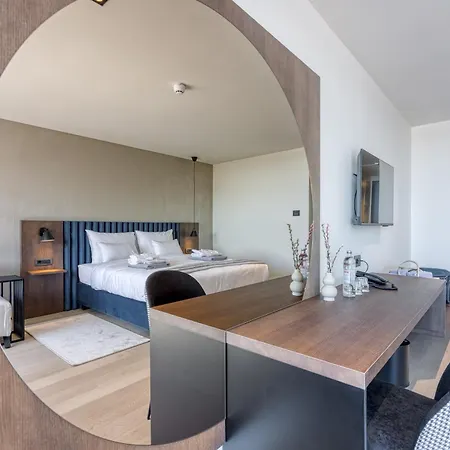 Hotel Level 5 - Adults Only