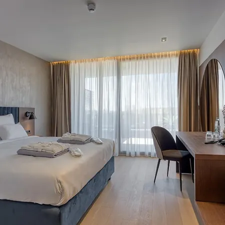 Level 5 - Adults Only Hotel 4*